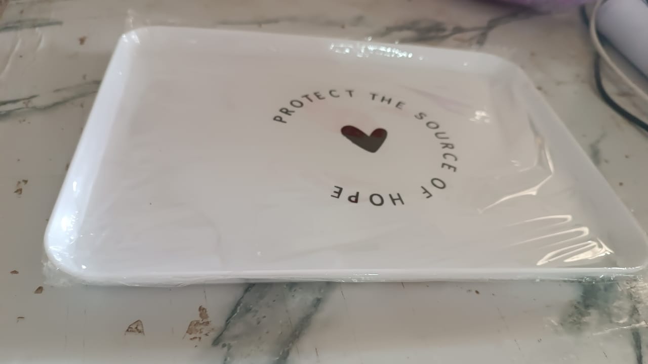 Elegant Printed Plastic Serving Tray with Motivational Quote